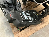 Joolz kinderwagen en autostoel - afbeelding 6 van  7