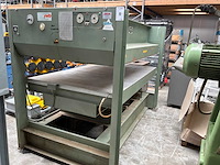 Joos hydraulische verwarmde fineerpers - afbeelding 3 van  11