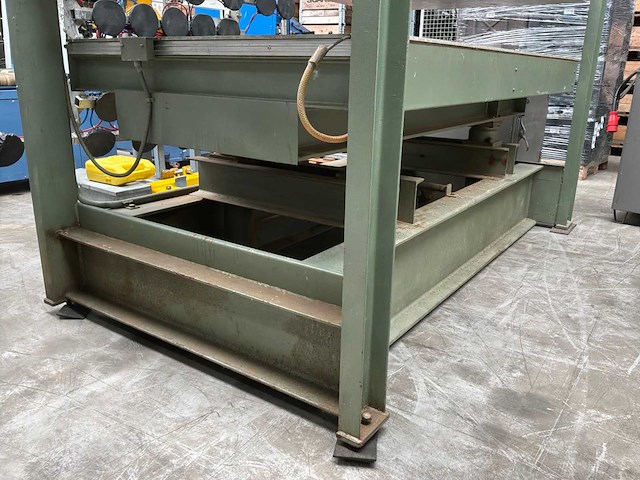 Joos hydraulische verwarmde fineerpers - afbeelding 4 van  11