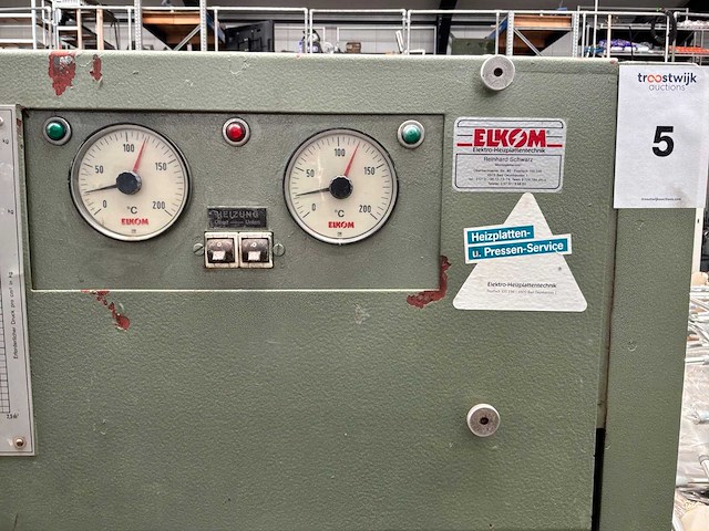 Joos hydraulische verwarmde fineerpers - afbeelding 6 van  11