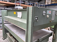 Joos hydraulische verwarmde fineerpers - afbeelding 9 van  11