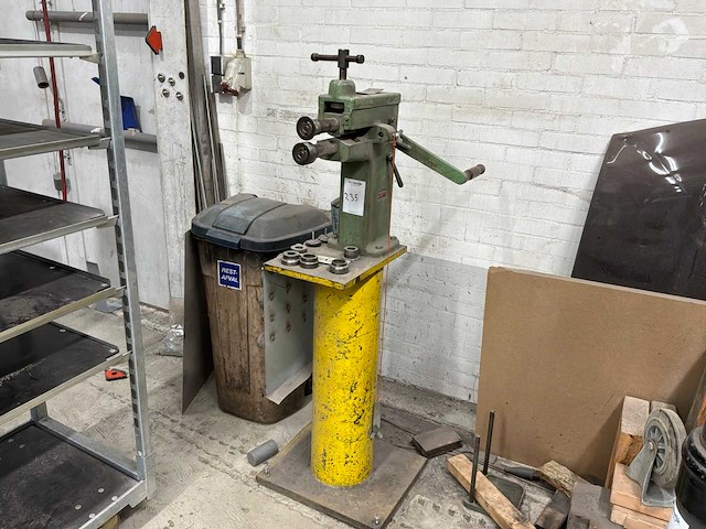 Jorg 5310 felsmachine handbediend - afbeelding 1 van  7