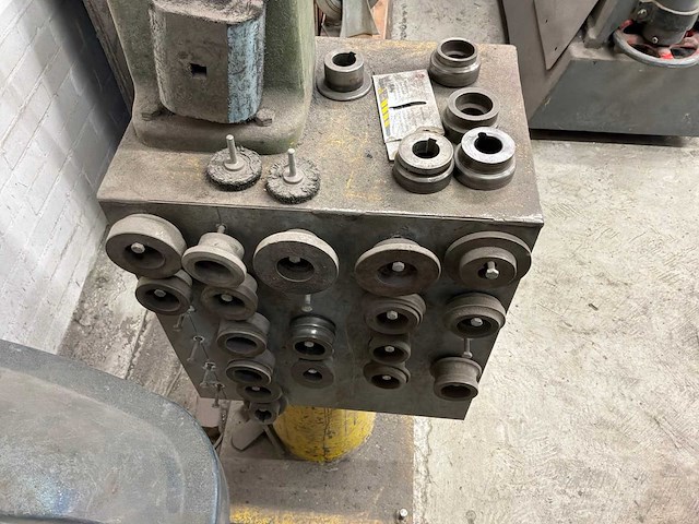Jorg 5310 felsmachine handbediend - afbeelding 6 van  7