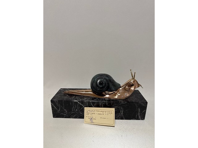 José luis fernádez - l'escargo - afbeelding 1 van  6