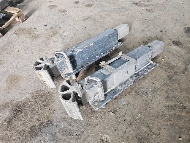 Jost - alimunium 80 cm max 144 cm - steun poten - afbeelding 2 van  4