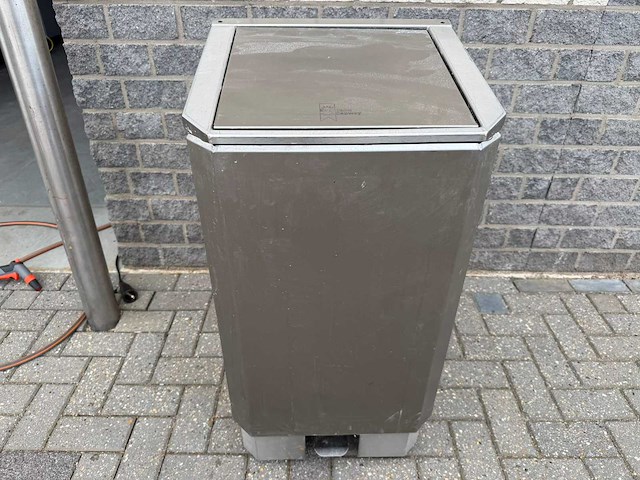 Josto - vuilnisbak groot - afvalemmers & prullenbakken - afbeelding 1 van  3