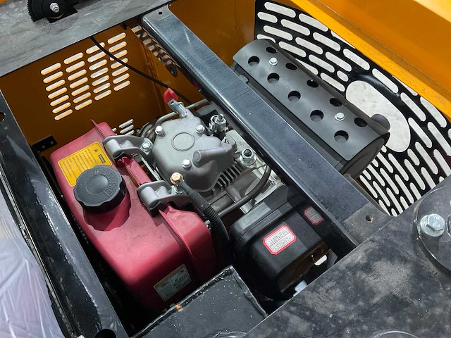 Jpc - 2025 - ht12 - minigraafmachine met grondboor - afbeelding 18 van  28