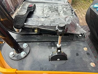 Jpc ht12 geel minigraafmachine - afbeelding 13 van  15