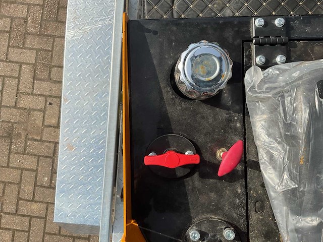 Jpc ht12 op trailer minigraafmachine - afbeelding 9 van  25