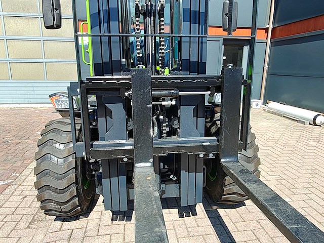 Jq power - 2026 - cpc35 - ruwterrein vorkheftruck - afbeelding 27 van  36