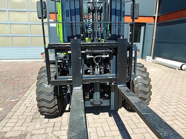 Jq power - 2026 - cpc35 - ruwterrein vorkheftruck - afbeelding 13 van  17