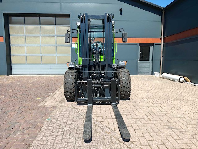 Jq power - 2026 - cpc35 - ruwterrein vorkheftruck - afbeelding 11 van  17