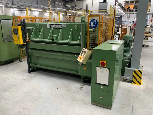 J.sandt 619 hydraulische grootvlak stanspers - afbeelding 5 van  7