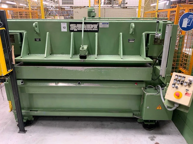 J.sandt 619 hydraulische grootvlak stanspers - afbeelding 2 van  7