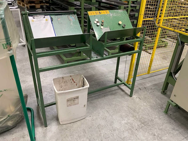 J.sandt a.g. 602 / 287 hydraulische enkele vormstansautomaat - afbeelding 1 van  21