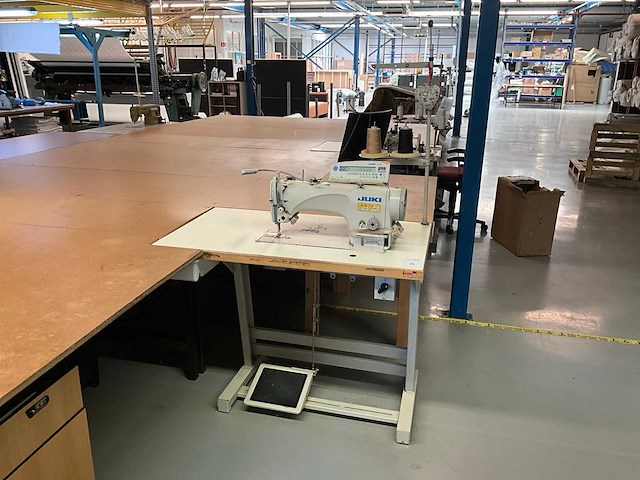 Juki cp-180 naaimachine - afbeelding 1 van  8