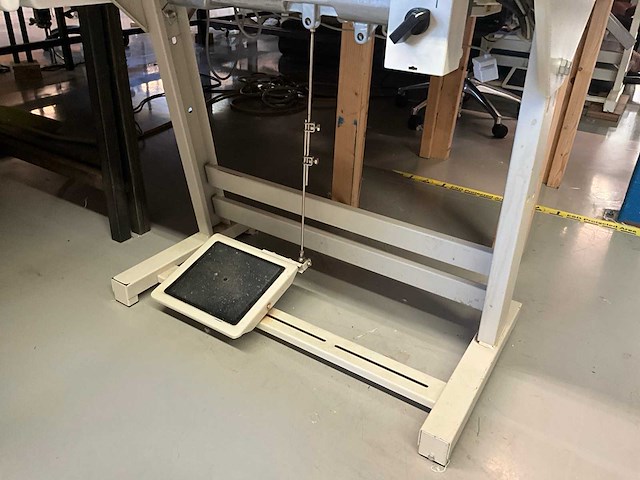 Juki cp-180 naaimachine - afbeelding 7 van  8