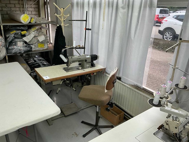 Juki ddl-555-4 industriële naaimachine - afbeelding 1 van  8