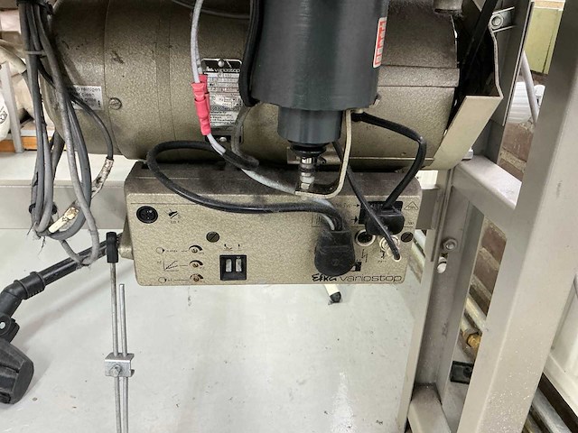 Juki ddl-555-4 industriële naaimachine - afbeelding 4 van  8