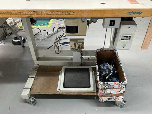 Juki ddl-9000ss industriële naaimachine - afbeelding 3 van  7