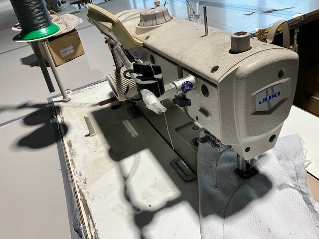 Juki lu-2810-7 naaimachine - afbeelding 6 van  6