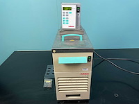 Julabo - f12 - gekoeld circulerend verwarmend waterbad - afbeelding 1 van  8