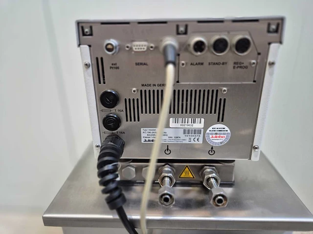 Julabo - f32 circulerende koeler bad - afbeelding 4 van  5