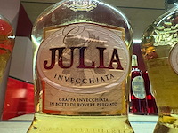 Julia - fles grappa (3x) - afbeelding 2 van  2