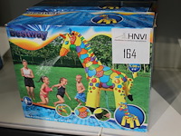 Jumbo giraffe sproeier bestway art, afm. 142 cm x 104 cm x198 cm. - afbeelding 1 van  2