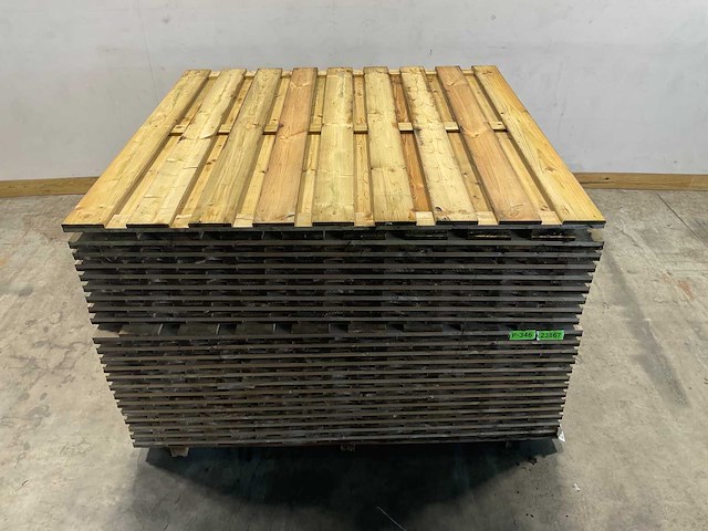 Jumbo tuinscherm 180x180 cm 17-planks - geschaafd en groen geïmpregneerd (5x) - afbeelding 3 van  7
