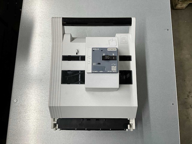 Jung 1 dtl 250 stroomonderbreker 3p (12x) - afbeelding 3 van  7