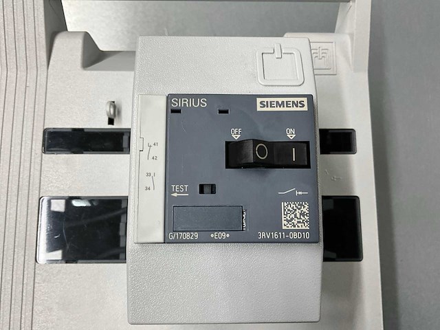 Jung 1 dtl 250 stroomonderbreker 3p (12x) - afbeelding 4 van  7