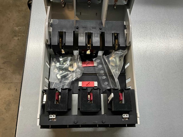 Jung 1 dtl 250 stroomonderbreker 3p (12x) - afbeelding 6 van  7