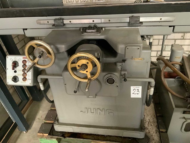 Jung 50 vlakslijpmachine - afbeelding 2 van  4
