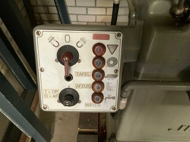 Jung 50 vlakslijpmachine - afbeelding 3 van  4