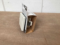 Jung as500 schakelaar inbouw, dubbele serieschakelaar (30x) - afbeelding 2 van  2