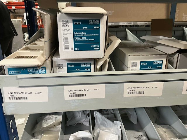 Jung divers schakelmateriaal - afbeelding 14 van  17