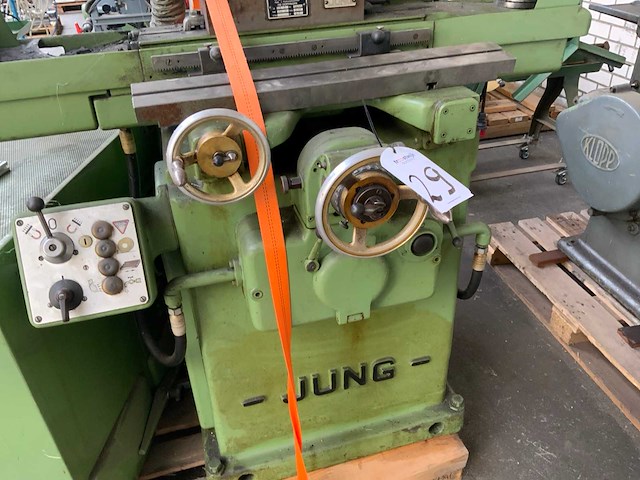 Jung vlakslijpmachine met afzuiging en magneetopspanplaat - afbeelding 5 van  7