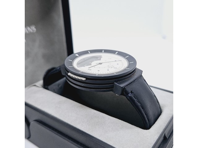 Junghans mega chrono-alarm horloge - inclusief originele doos - afbeelding 4 van  8