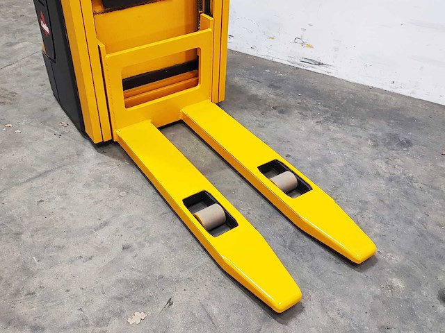 Jungheinrich - 2001 - ejc 16 - stapelaar - afbeelding 3 van  3