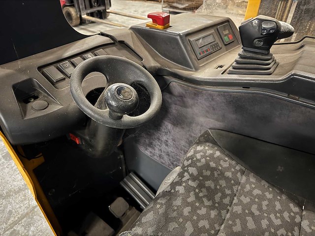 Jungheinrich - 2003 - etv214 - reach truck - afbeelding 8 van  11