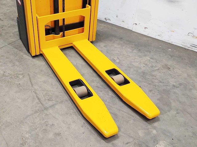 Jungheinrich - 2005 - ejc 110 - stapelaar - afbeelding 4 van  5