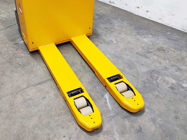 Jungheinrich - 2007 - eje 225 - elektrische palletwagen - afbeelding 9 van  10