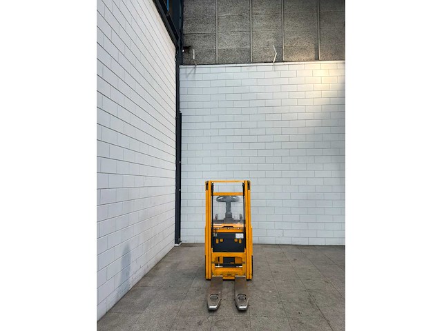 Jungheinrich - 2009 - stapelaar - afbeelding 6 van  17