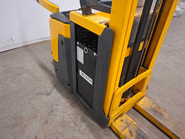 Jungheinrich - 2012 - elektrische palletwagen - afbeelding 7 van  11