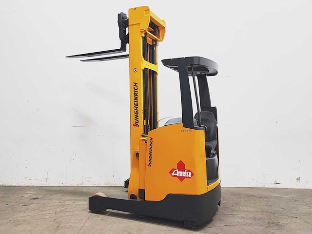 Jungheinrich - 2012 - etv 216 - reach truck - afbeelding 5 van  12