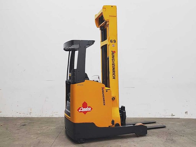 Jungheinrich - 2012 - etv 216 - reach truck - afbeelding 7 van  12