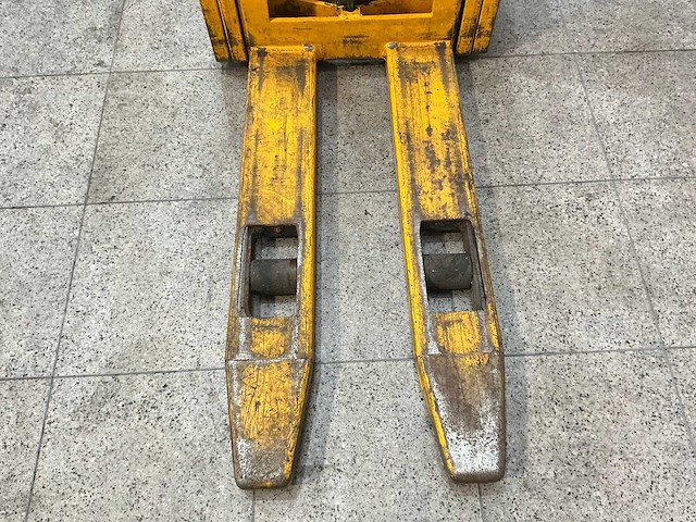 Jungheinrich - 2013 - ejc112 - stapelaar - afbeelding 2 van  5