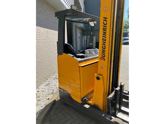 Jungheinrich - 2013 - etv216 - reach truck - elektrisch - afbeelding 6 van  12