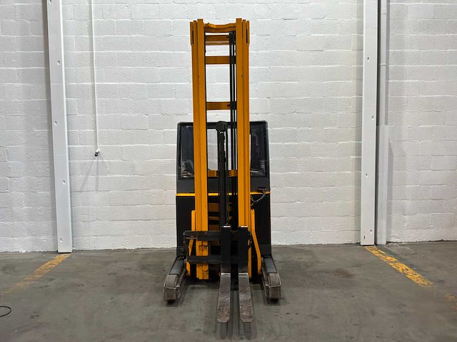 Jungheinrich - 2013 - etv216 - reach truck - afbeelding 10 van  15